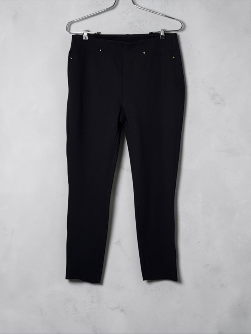 RAFAELA WOMEN’S SIZE 6 BLACK COMFORT SLACKS – GOLD-TONE DETAIL, STRETCH PULL-ON